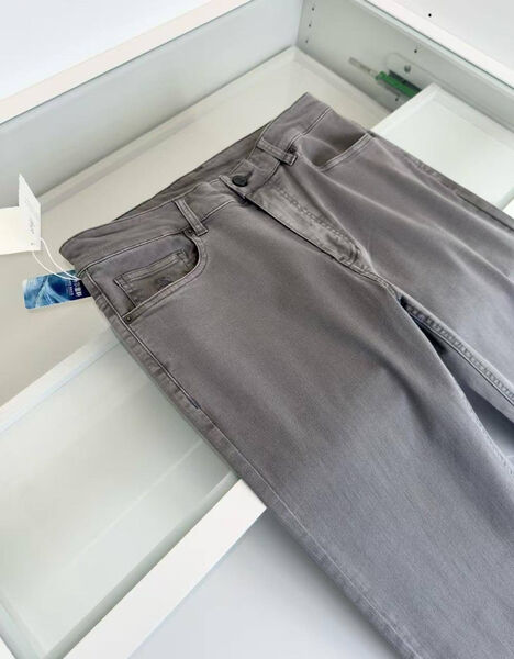 Мужские джинсы Brunello Cucinelli мужской джинса графитовый 180278-2