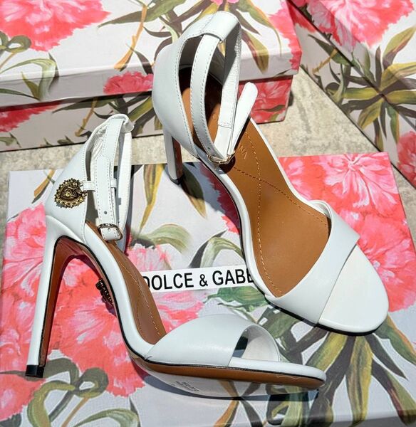 Босоножки Dolce & Gabbana женский кожа белый 191562