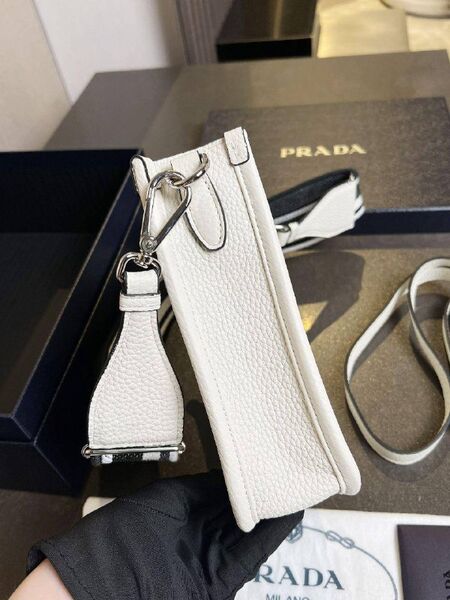 Сумка Prada женский кожа белый i8522436-1-4