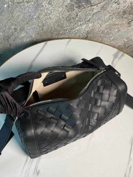 Мужская сумка мессенджер Bottega Veneta мужской кожа черный 170724-9