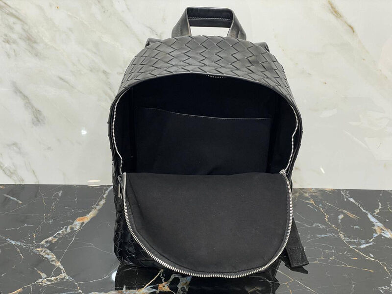 Рюкзак Bottega Veneta женский кожа черный 153763-2