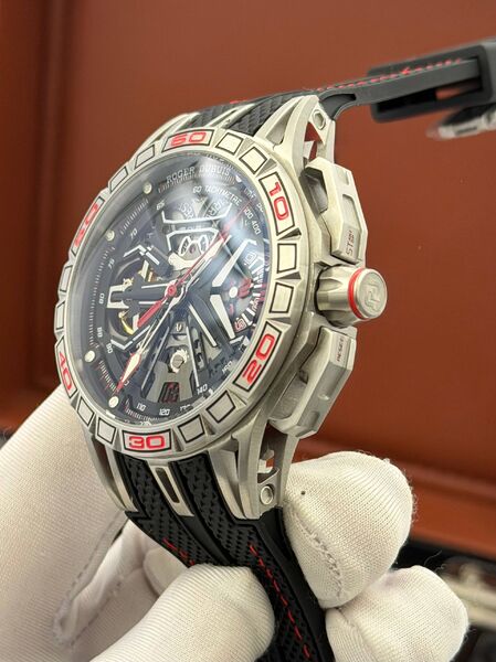 Мужские часы Roger Dubuis мужской черный q4134261-1-4