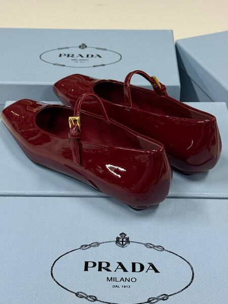 Балетки Prada женский кожа бордовый 182890-3