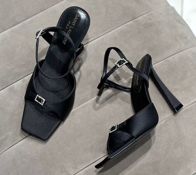Босоножки Saint Laurent женский сатин черный 115107
