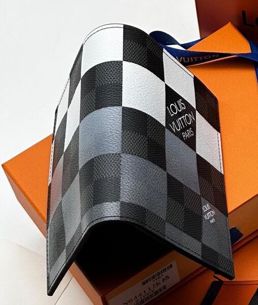 Мужская обложка на паспорт Louis Vuitton мужской канва черный 115312-2