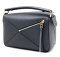 Сумка Loewe женский кожа черный 102778-3