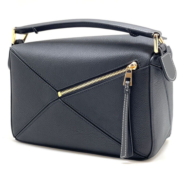 Сумка Loewe женский кожа черный 102778-3