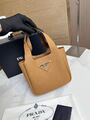 Сумка Prada женский кожа бежевый -1