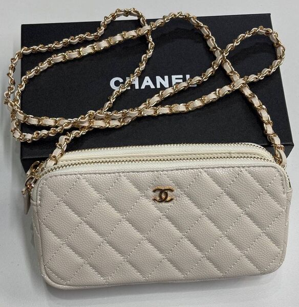 Сумка Chanel женский кожа белый 195253