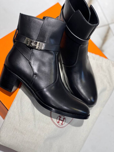 Ботильоны Hermès женский кожа черный 162836-7
