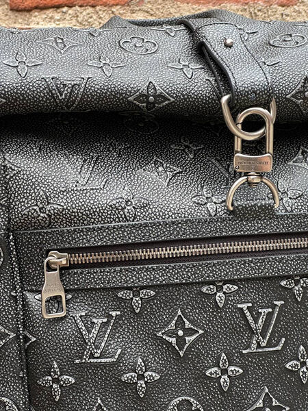 Мужской рюкзак Louis Vuitton мужской кожа черный 134333-4