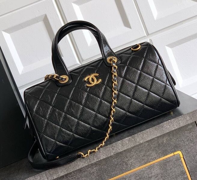 Сумка Chanel женский кожа черный 194341
