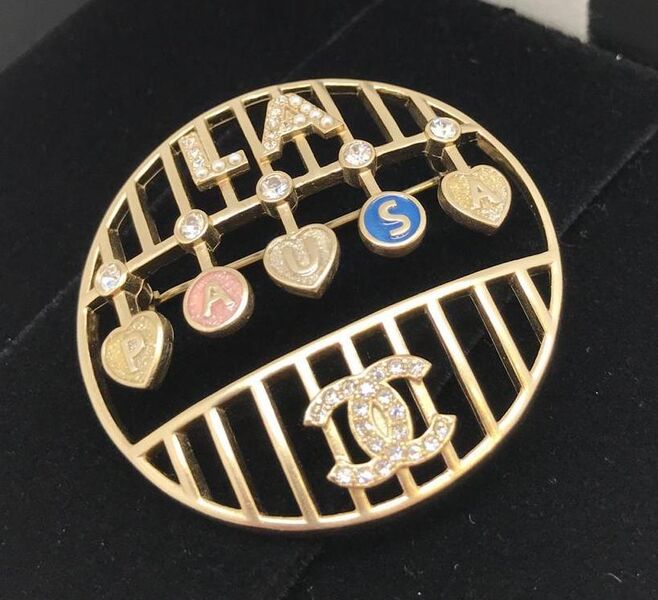 Брошь Chanel 10372