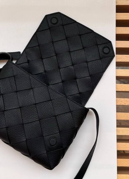 Мужская сумка мессенджер Bottega Veneta мужской кожа черный 193786-7