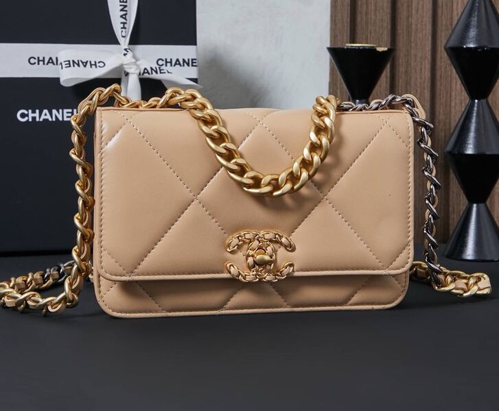Сумка Chanel женский кожа бежевый 201995