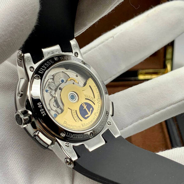 Мужские часы Ulysse Nardin черный 155554-4