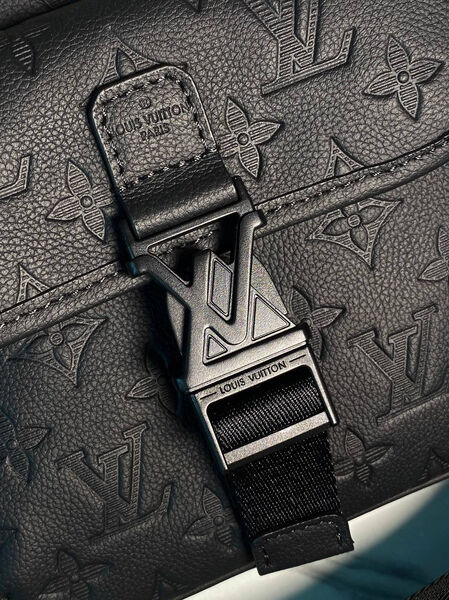 Мужская сумка мессенджер Louis Vuitton мужской кожа черный 168900-9