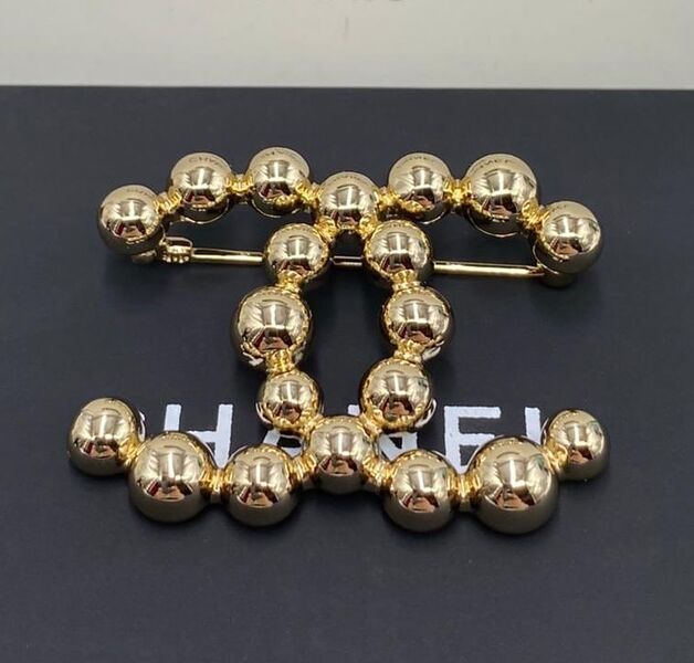 Брошь Chanel 10481