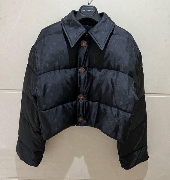 Пуховик Louis Vuitton женский черный 164546