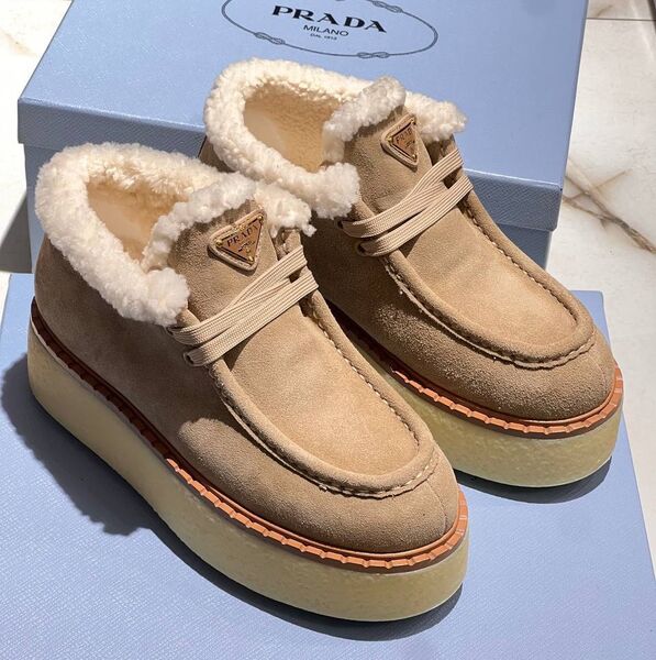 Ботинки Prada женский замша бежевый 202255