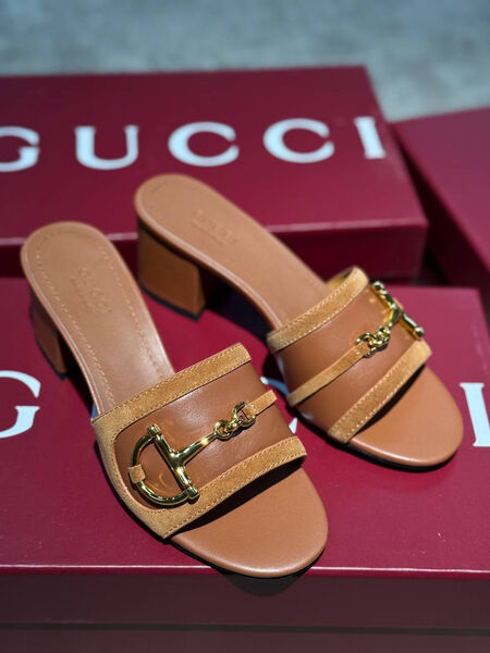 Шлепки Gucci женский кожа бежевый 190856-2