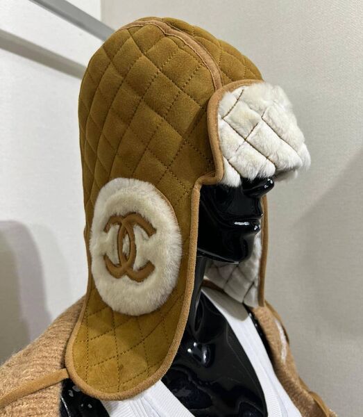 Женская шапка Chanel женский бежевый 172566