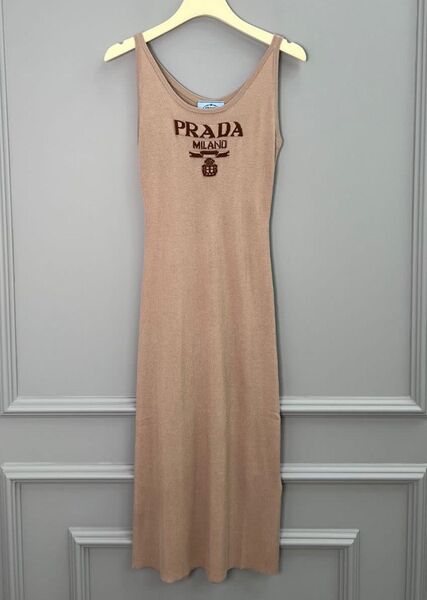 Платье Prada женский темно-бежевый 123129