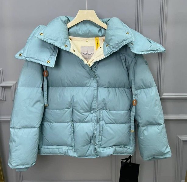 Пуховик Moncler женский бирюзовый 94125