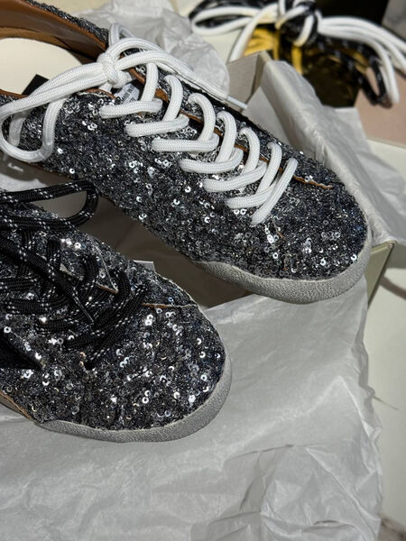 Кеды Golden Goose женский пайетки графитовый 194539-2