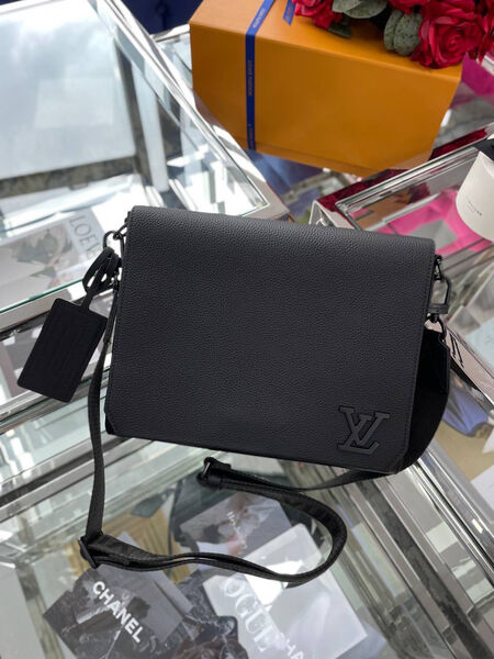 Мужская сумка мессенджер Louis Vuitton мужской кожа черный 77907-5