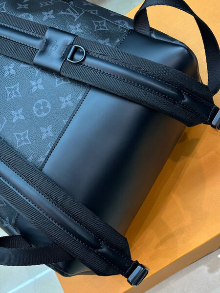 Мужской рюкзак Louis Vuitton мужской кожа черный 167092-4