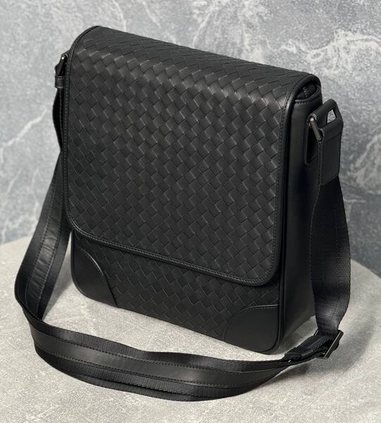 Мужская сумка мессенджер Bottega Veneta мужской кожа черный 200795