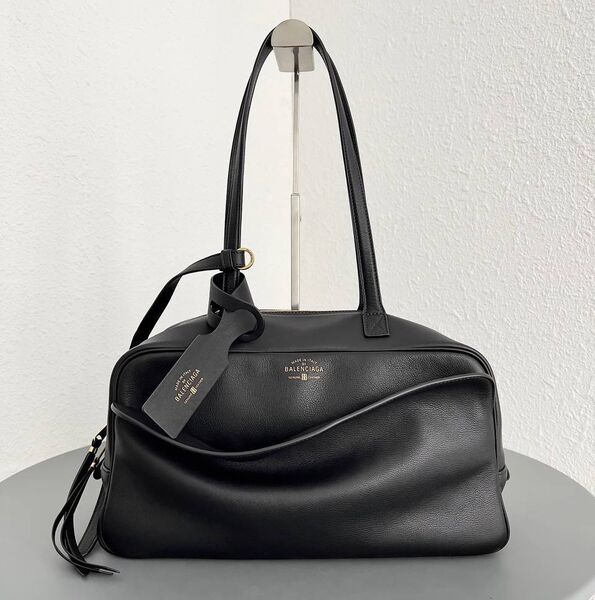 Сумка Balenciaga женский кожа черный 183949