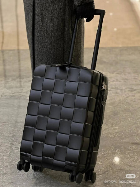 Чемодан Bottega Veneta женский кожа черный 177273-2