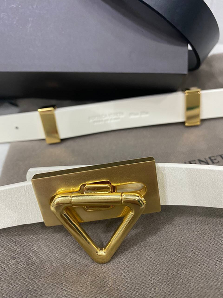 Женский ремень Bottega Veneta женский кожа белый 20956-2