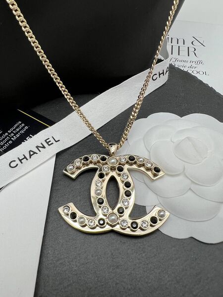 Подвеска Chanel женский золотой 175341