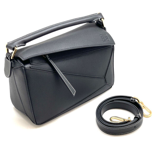 Сумка Loewe женский кожа черный 102778-4