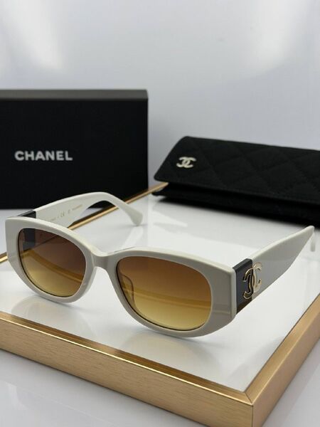 Солнцезащитные очки Chanel женский черный t7270525-1