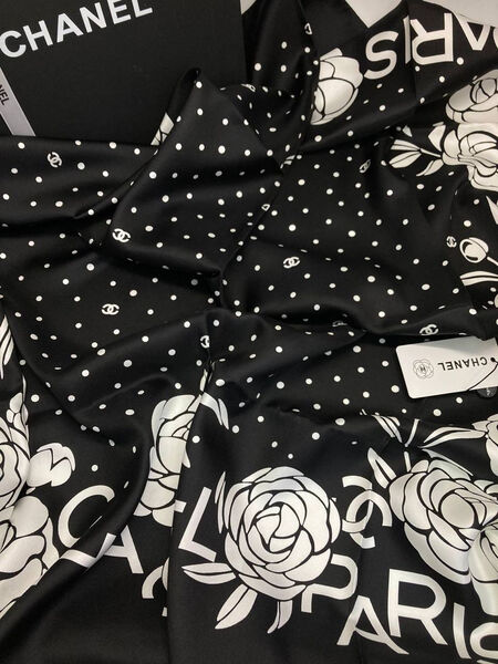 Платок Chanel женский шелк черный 164245