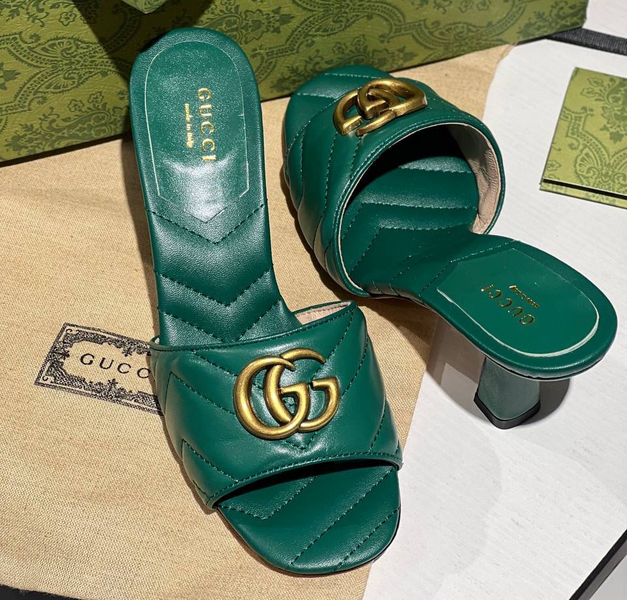 Босоножки Gucci женский кожа болотный 12260
