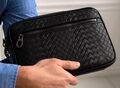 Клатч Bottega Veneta мужской кожа chèvre черный,серебристый 26011