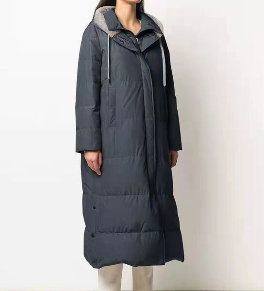 Пуховик Brunello Cucinelli женский черный 62308