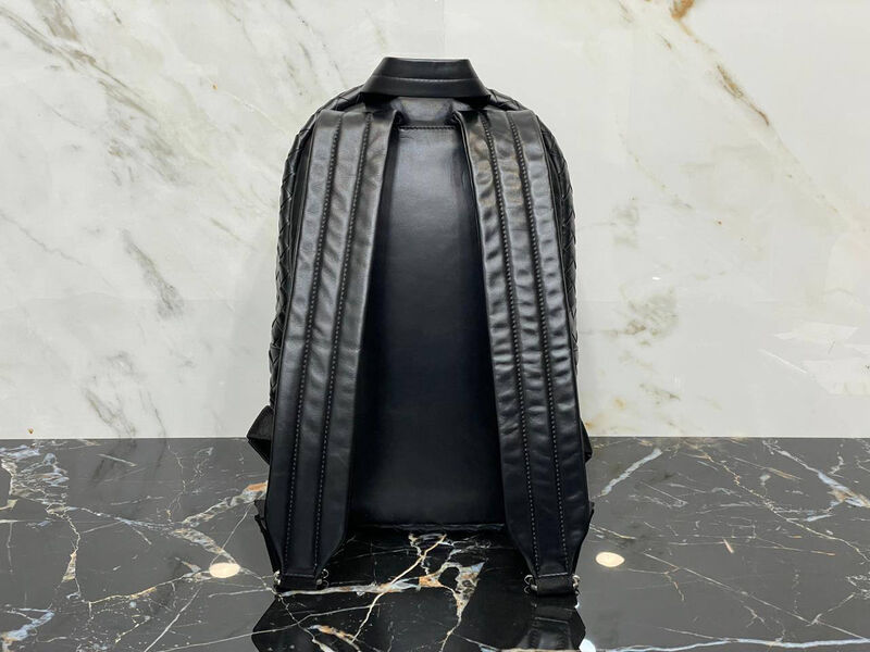 Рюкзак Bottega Veneta женский кожа черный 153763-5