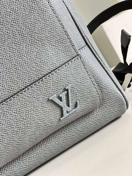 Мужской рюкзак Louis Vuitton мужской кожа графитовый 121198-8