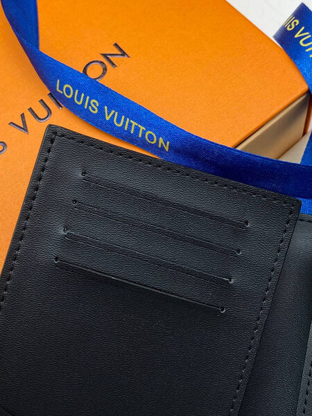 Обложка на паспорт Louis Vuitton мужской кожа черный 173774-6
