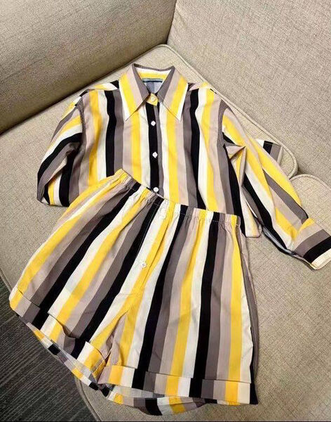 Костюм Prada женский горчичный 189497-2