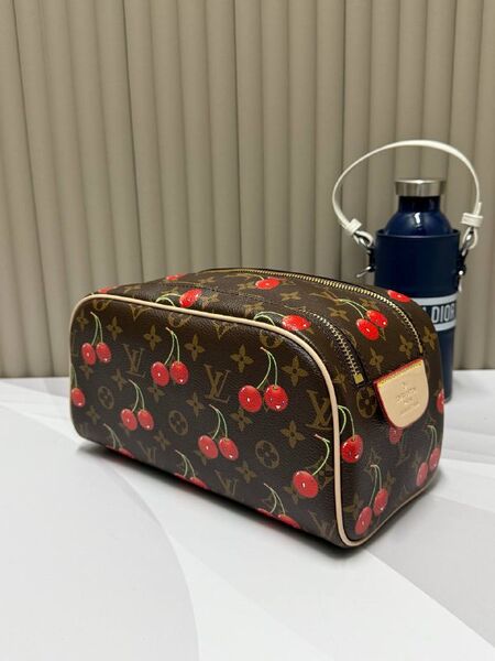 Комплект: несессер, косметичка Louis Vuitton u8266001-1-2
