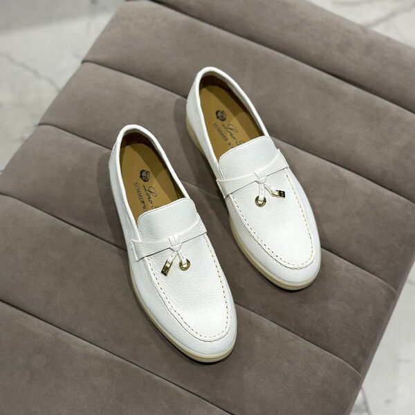 Лоферы Loro Piana женский кожа белый 106415-3