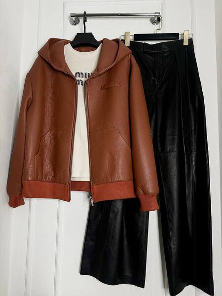Куртка Miu Miu женский кожа бежевый 137829-4