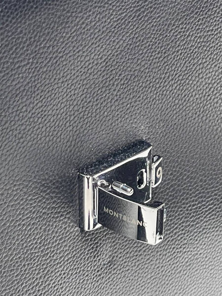Мужской портфель Montblanc мужской кожа черный 132089-8